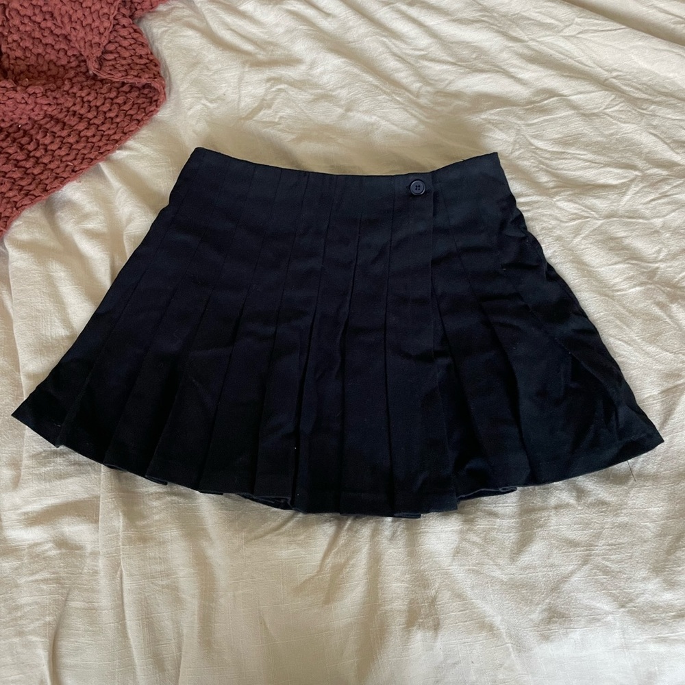 Navy pleated school girl mini skirt